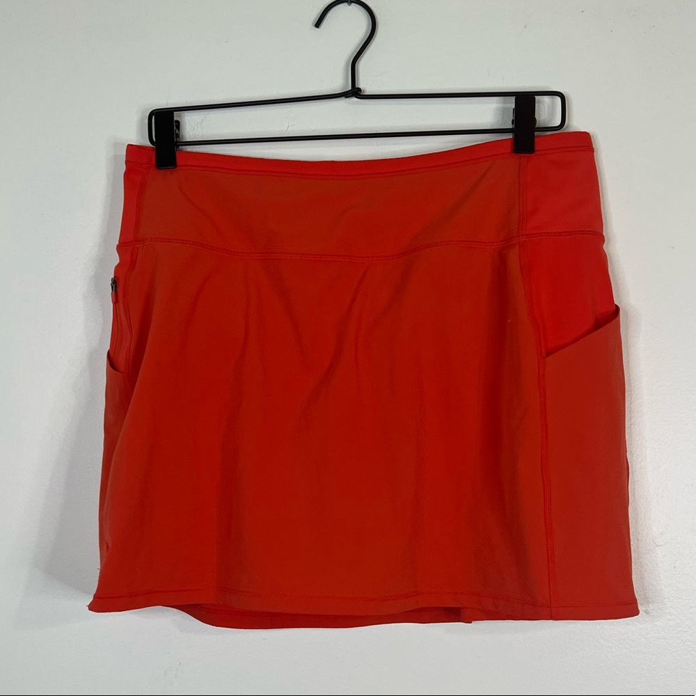 Women’s Active Skort in Bright Red